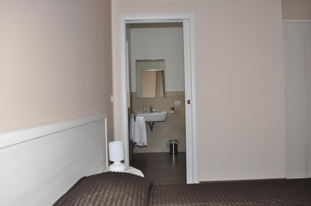 Ibasilischi Hotel Irsina Екстериор снимка