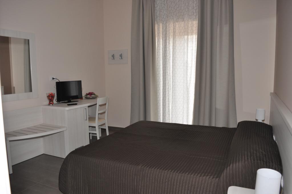 Ibasilischi Hotel Irsina Екстериор снимка