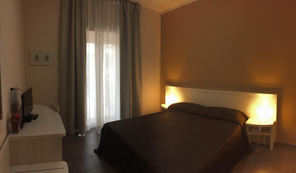 Ibasilischi Hotel Irsina Екстериор снимка